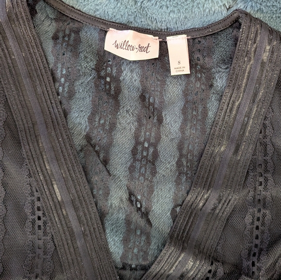 Willow & Root Black Lace Sheer Back V neck Bodysuit Size Small - Picture 6 of 7